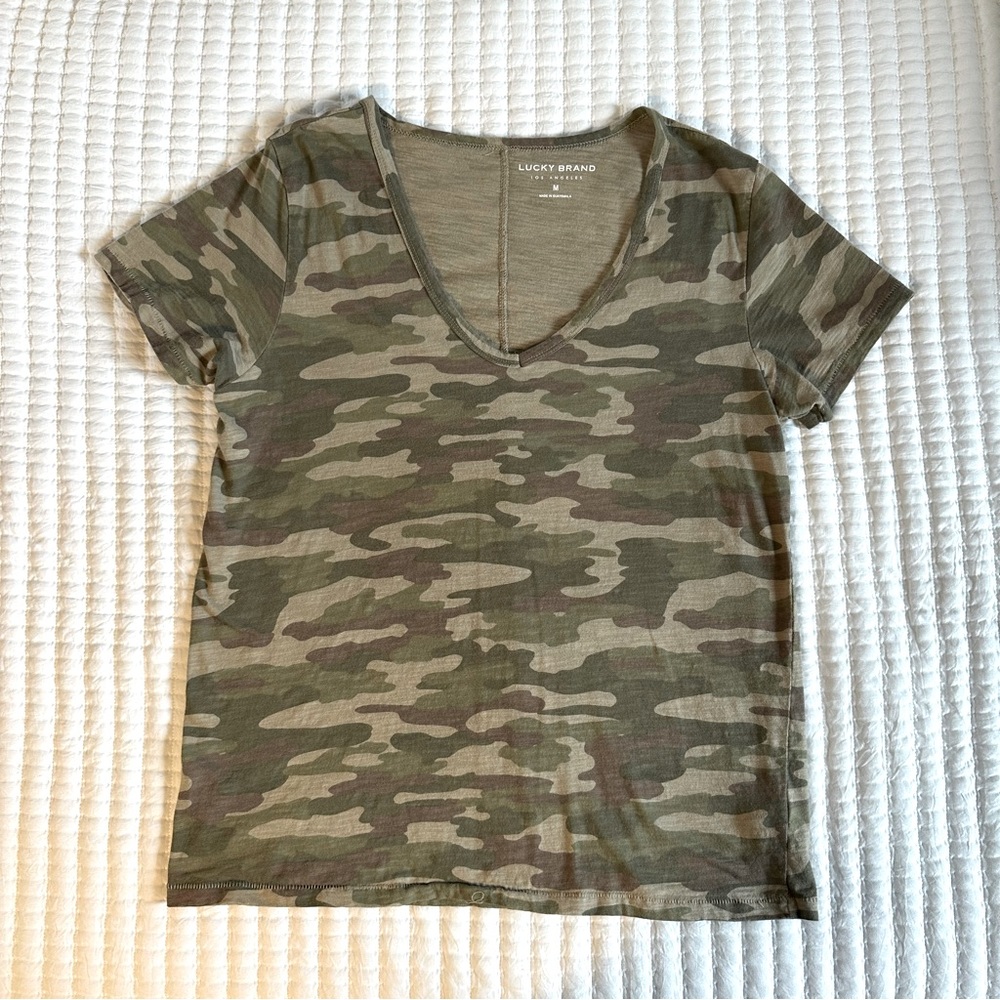 Lucky | Camo Tee